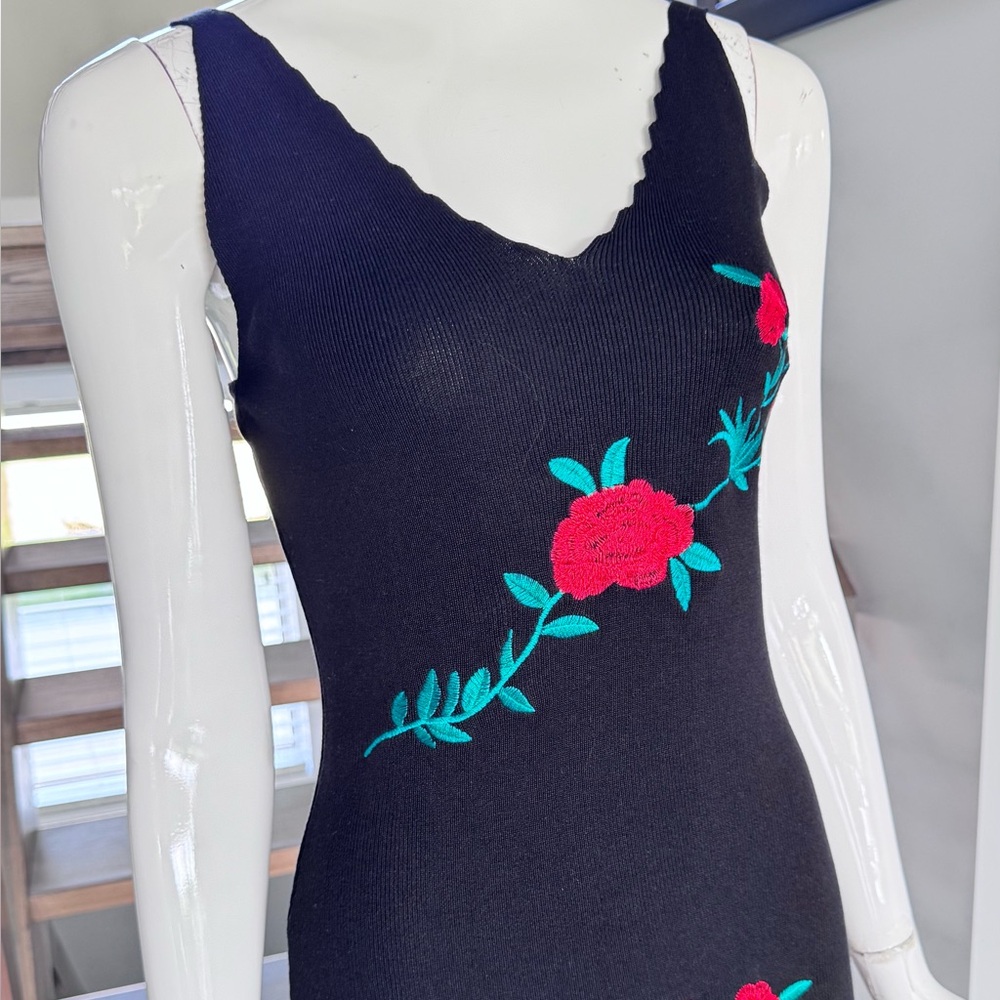 NWOT 🖤❤️ Black Sweater Knit Midi Dress with Floral Accents - Picture 4 of 17